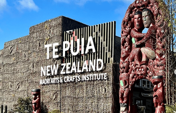 Auckland: TE-PUIA Geothermal Park, Maori Arts & Crafts, Redwoodforest walk and Blue springs