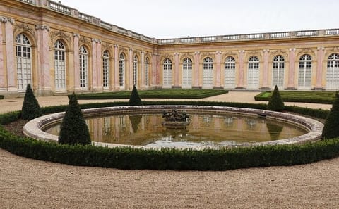 Private Guided Tour of Versailles and Marie-Antoinette’s Hamlet