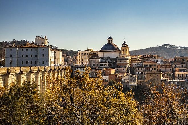 A private tour on a Vespa exploring the surroundings of Rome