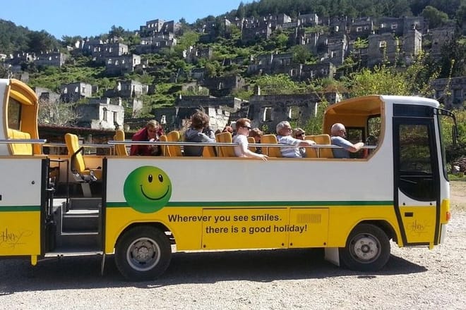 Side: Green Canyon Boat Trip and Bus Safari Tour w/Lunch 2