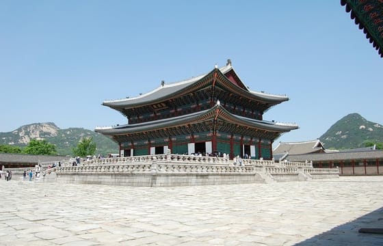 Seoul City Sightseeing Tour Including Gyeongbokgung Palace, N Seoul Tower, and Namsangol Hanok Village