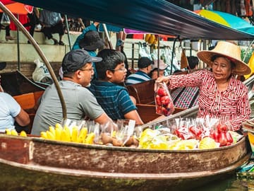Damnoen saduak floating market