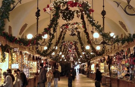 Kraków Christmas Walking Tour with Market Experience