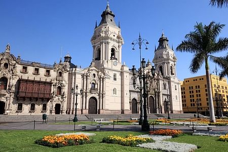 Small-Group City Tour in Lima: Historical Sites, Nature, and Light Show