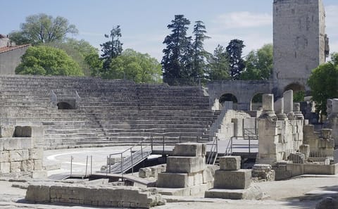 Private Historic Walking Tour of Arles, France