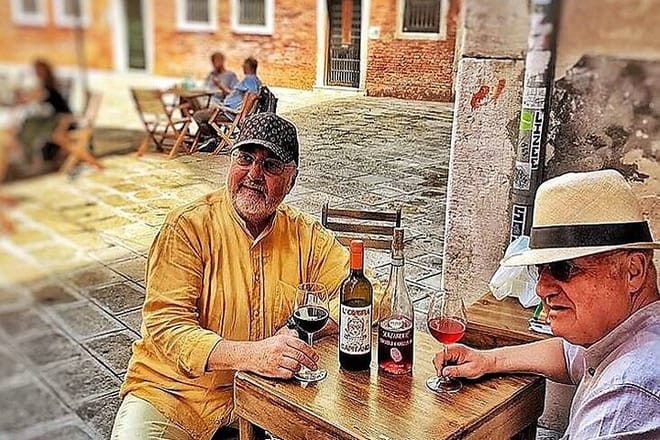 Wine Bars Hopping: Spritz & Local Bites Like a Venetian 8