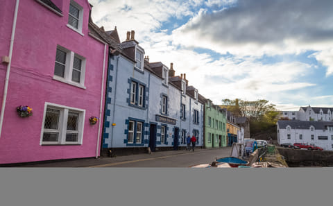 5-Day Adventure Tour of Isle of Skye and Loch Ness from Edinburgh