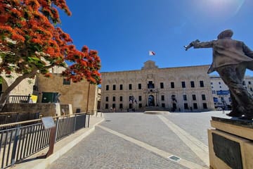 Private Cultural Walking Tour of Valletta's Historic Sites