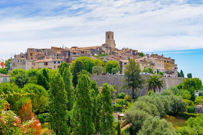 Full-Day Shared Tour Provence and its Medieval Villages from Nice 2