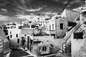 Private 4-Hour Cultural Tour of Emporio and Fira, Santorini