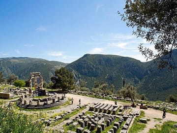 Delphi Archeological Temple