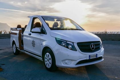 Palermo: Tour of Historical Center, Catacombs & Monreale in CruiserCar