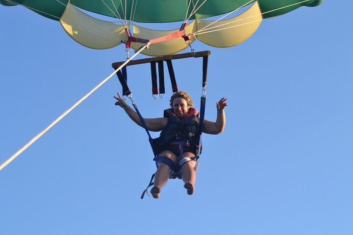 Parasailing Adventure Fly to Sky with Hotel Pickup - Hurghada