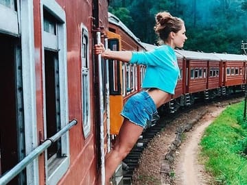 Two-Day Scenic Train and Car Tour in Nuwara Eliya, Sri Lanka