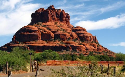 Private Full-Day Scenic Tour of Sedona and Jerome