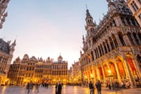Full-Day Private Tour of Brussels with Eiffel Tower Photoshoot  3