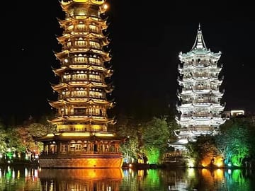Guilin Four lakes night cruise with the English speaking driver from Guilin hotel