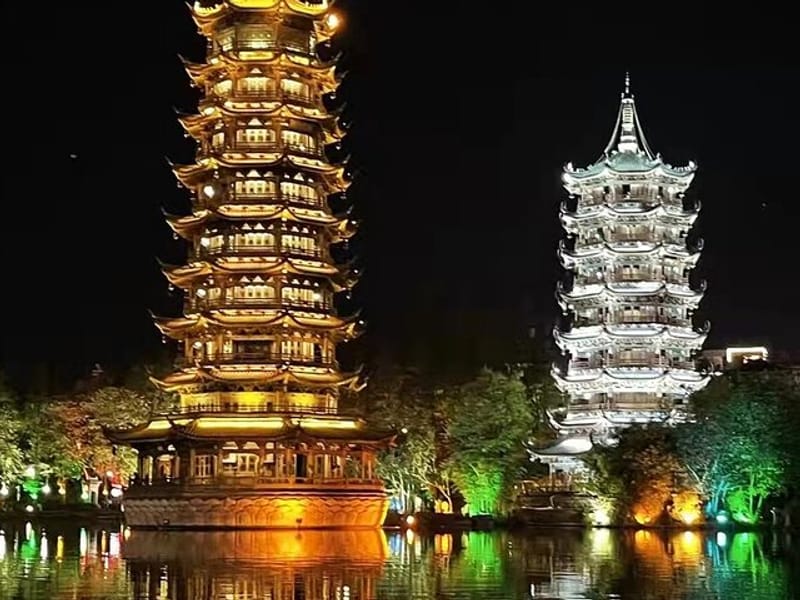 Guilin Four lakes night cruise with the English speaking driver from Guilin hotel