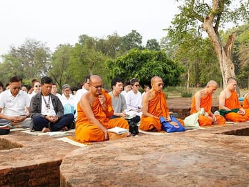 Cultural Day Trip from Lucknow to Jetavana Monastery