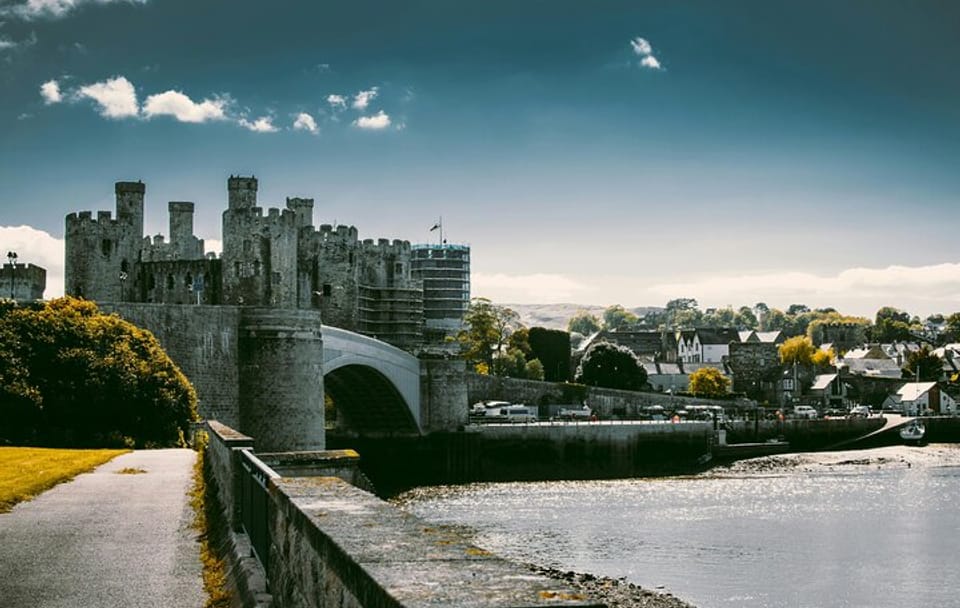 North Wales Day Tour from Liverpool with Conwy Castle Visit
