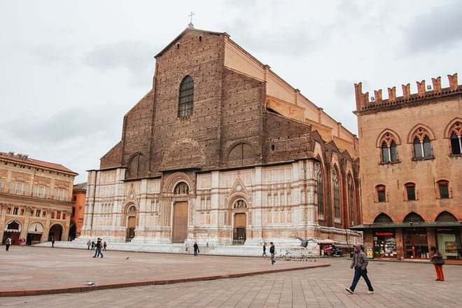 Private Day Trip to Bologna - Food, Towers & Medieval Charm 