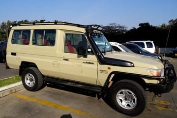 Arusha National Park Day Tour: Walking Safari and Canoeing