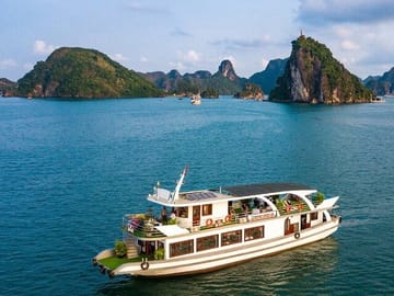 WONDER BAY CRUISE - Luxury 1 Day from Hanoi & Small Group on Boat