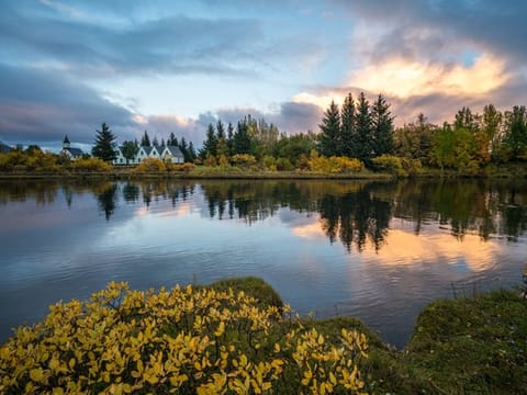 Golden Circle Private Evening Tour: Chasing the Midnight Sun, photo 3