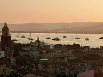 Private Guided Walking Tour of Saint-Tropez Highlights