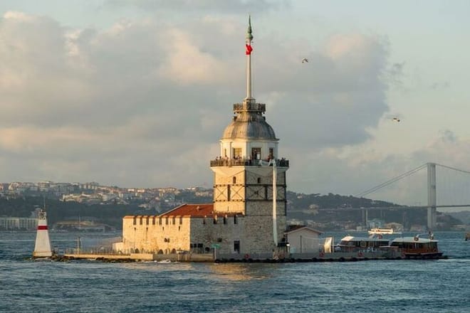 Istanbul Bosphorus Sunset Cruise Tour (Guided)