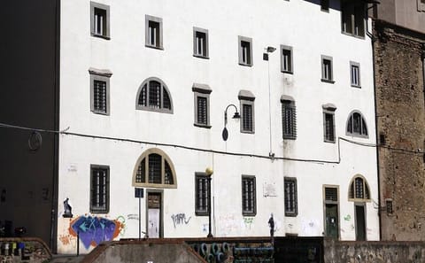 Private Historic Walking Tour in Livorno's Heritage Districts