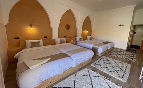 Guided 2-Day Tour from Marrakech to Dades Valley and Boumalne
