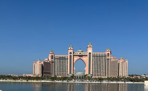 Dubai City Tour: Explore Souks, Old Town, and Dubai Frame