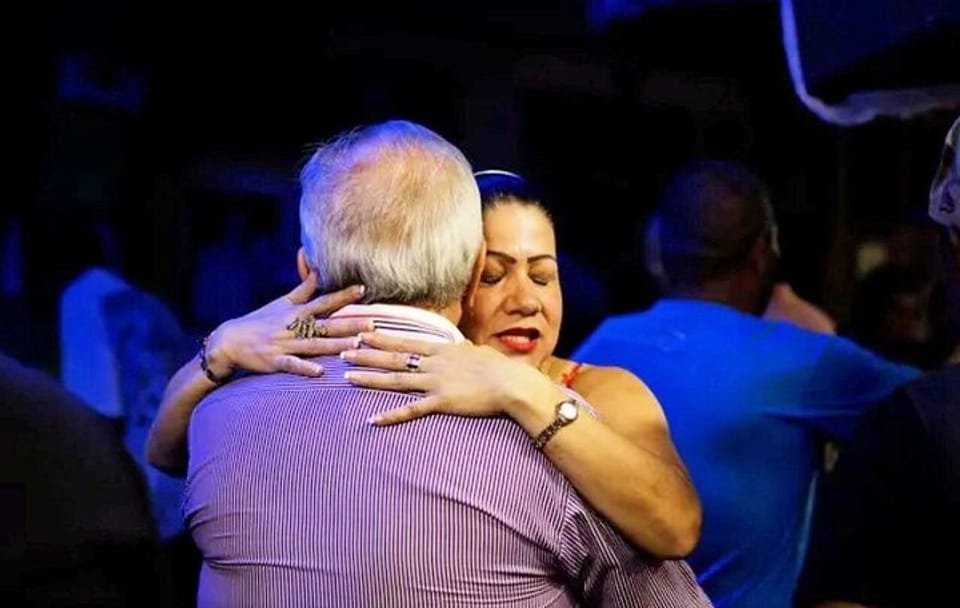 Salsa and Champeta Dance Class with Food and Drinks in Cartagena