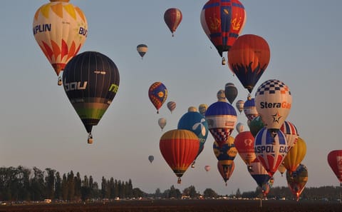 Hot Air Balloon Ride Over Margham Desert in Dubai