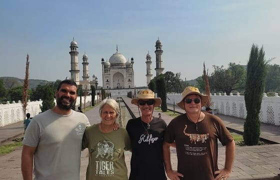 Mumbai to Aurangabad: Ajanta & Ellora with Return Flights