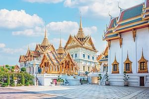 Footsteps of Love: A Romantic Wander through Bangkok’s Heart