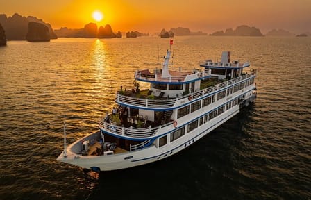 Bai Tu Long 2D/1N Luxury Cruise with Kayaking in Halong Bay
