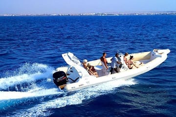 Speed Boat Tour to Snorkel with Dolphins in Hurghada