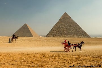 Day Tour from Hurghada to the Pyramids of Giza