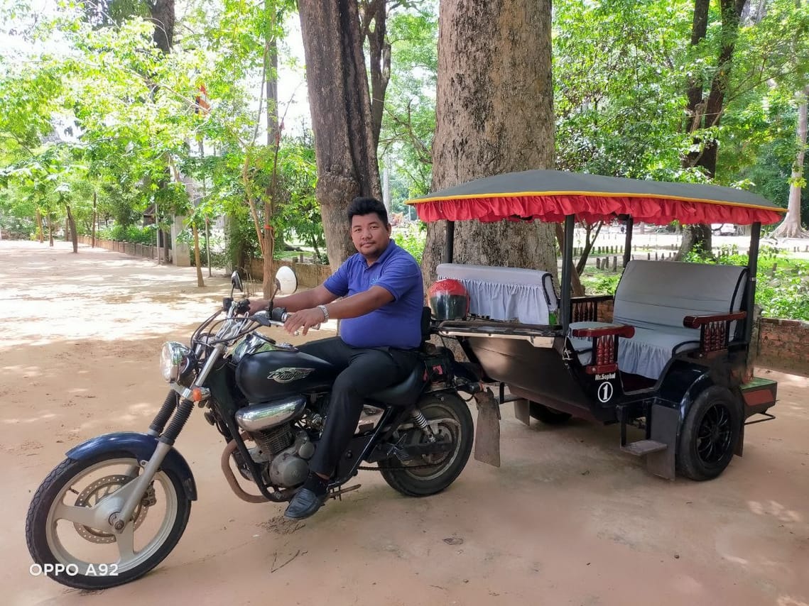 Angkor Wat Private Tour by Tuk-Tuk with English Speaking Driver 8