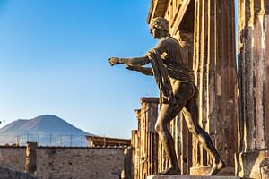 Pompeii: Guided Small Group Tour with Private Option