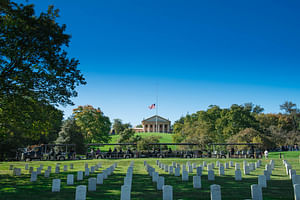 Old Town Trolley Washington DC - Arlington National Cemetery Tours