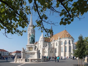 Budapest Grand City Tour with Visit to Parliament Building