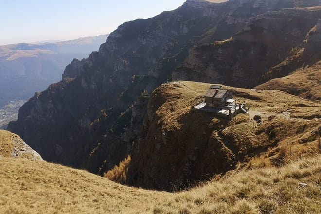 PRIVATE, MEDIUM Day Hike in Carpathian Mountains 3