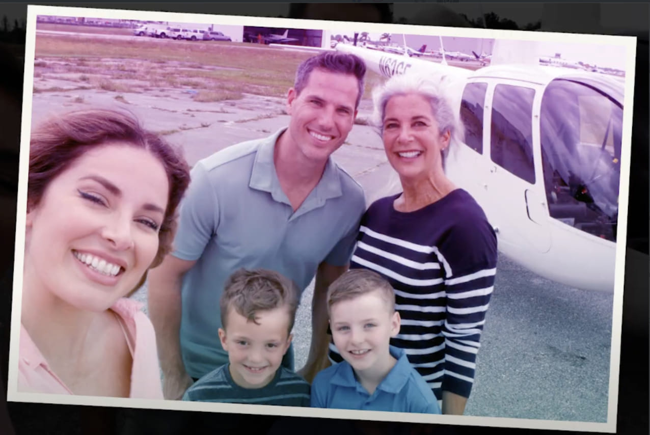 Day Flight 31 miles Helicopter Tour over all the Theme Parks 2