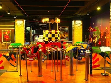 Megafun-baku-kids-tour-entertaintment-tour-baku-Azerbaijan-Zoo-Park-Baku-Azerbaijan-tour-kid-children-tour-aquarium