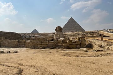 Private Tour of Pyramids of Giza and Saqqara in Cairo