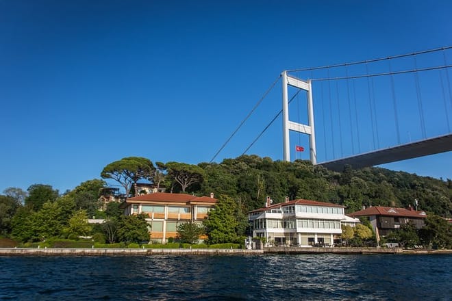 Bosphorus Boat Cruise & Two Continents Tour with Lunch 3