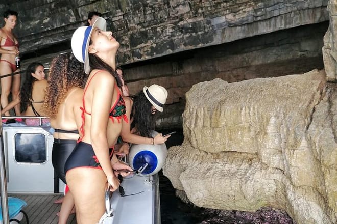 Blue cave tour with speed boat from town Hvar photo 2